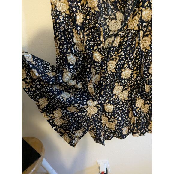 Betsey Lauren Vintage black and gold buttoned floral romper size 1X‎ - Picture 9 of 9